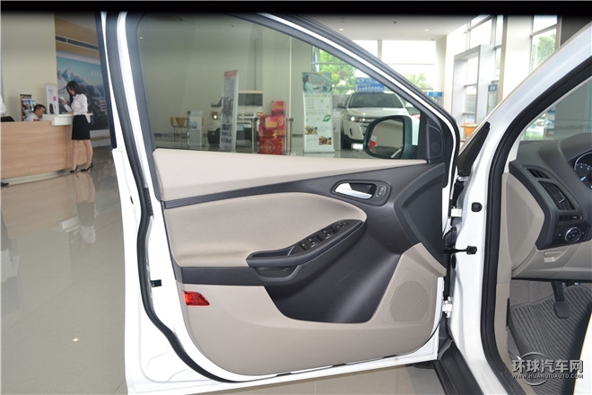 2015款 兩廂 1.6L 手動舒適型