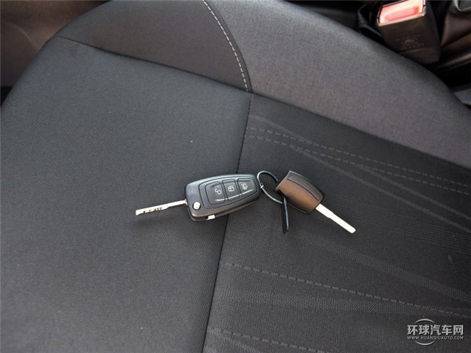 2015款 兩廂 1.6L 手動舒適型