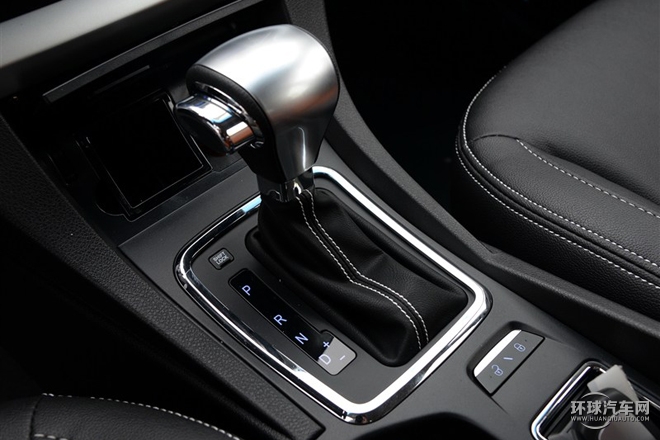 2015款 兩廂RS 1.3T CVT向上版