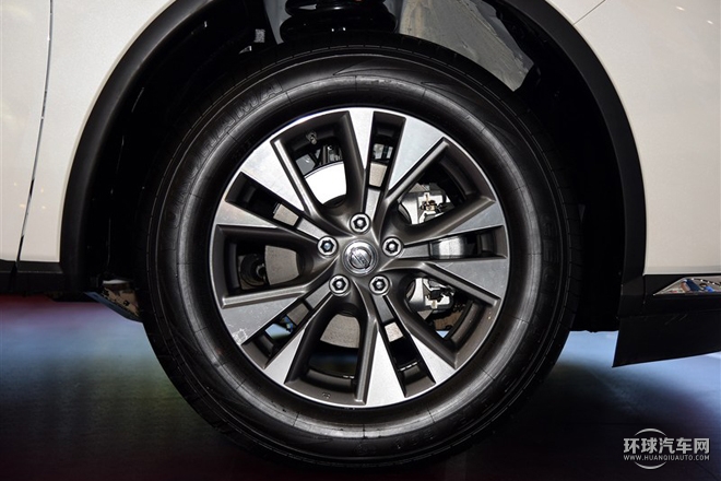 2015款 2.5L XV RES Plus 兩驅豪雅版