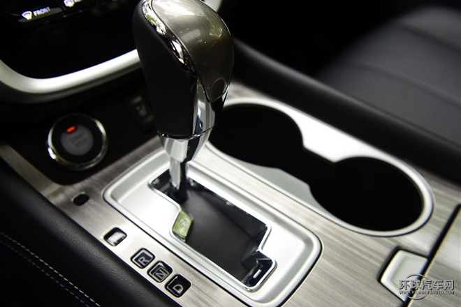 2015款 2.5T S/C HEV XV 四驅混動旗艦版