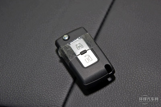 2016款 3.0L 自動(dòng)豪華版 國(guó)V