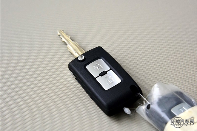 2016款 3.0L 自動尊貴版 國V