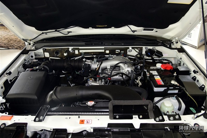 2016款 3.0L 自動(dòng)尊貴版 國(guó)V