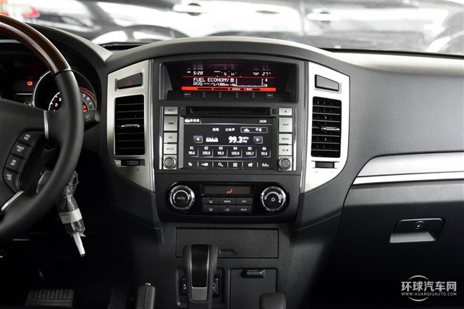 2016款 3.0L 自動尊貴版 國V