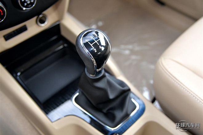 2015款 1.5L S1 豪華型