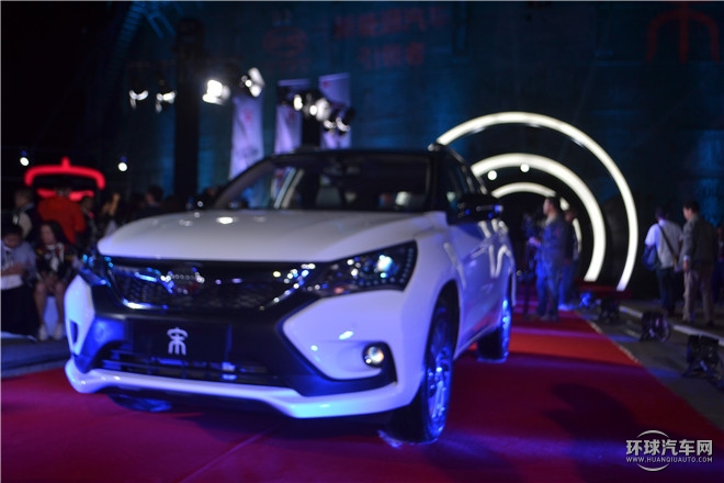 2016款 1.5TI 手動尊貴型