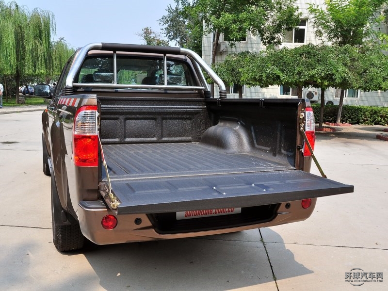 威虎TUV 2015款 2.5T柴油四驅豪華型