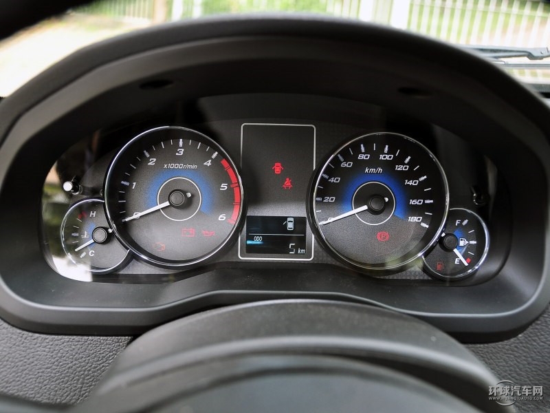 威虎TUV 2015款 2.5T柴油四驅豪華型