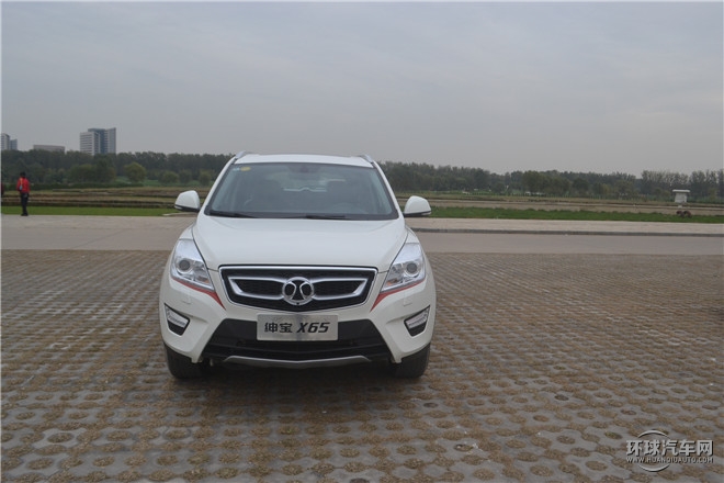 2.0T 自動豪華型