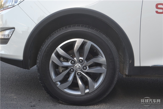 2.0T 自動豪華型