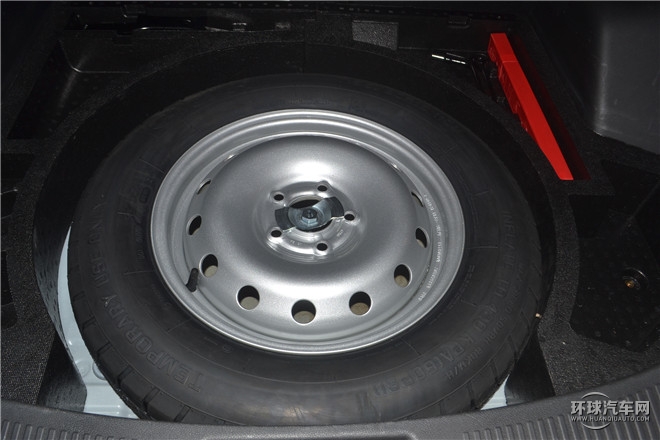 2.0T 自動豪華型