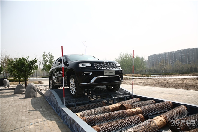 2015款 3.0L 精英導(dǎo)航版