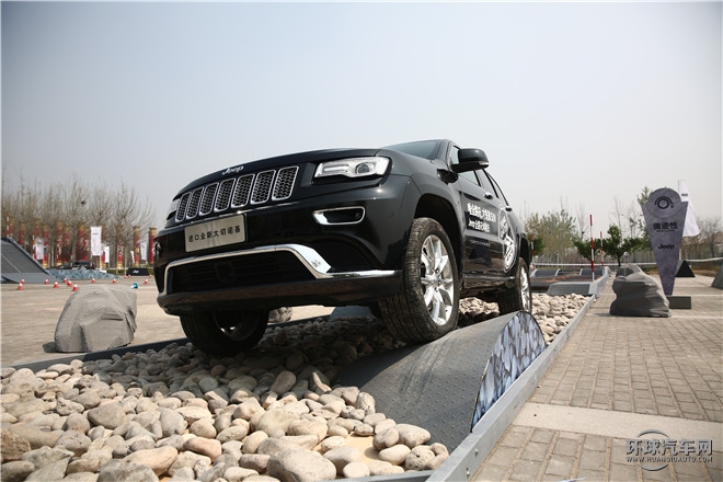 2015款 3.0L 舒享導(dǎo)航版