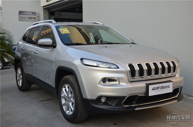 2016款 2.4L 專業版+智能包