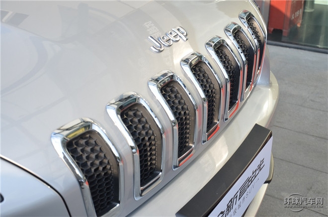 2016款 2.4L 專業版+智能包