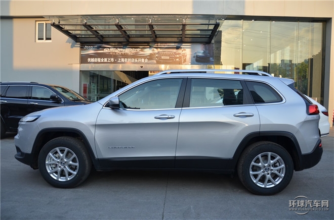 2016款 2.4L 專業版+智能包