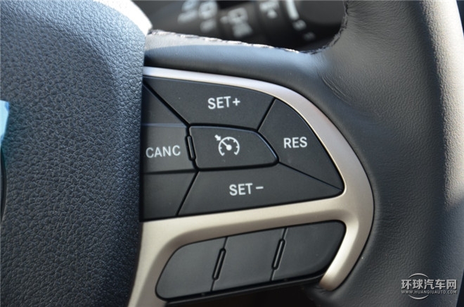 2016款 2.4L 專業(yè)版+智能包