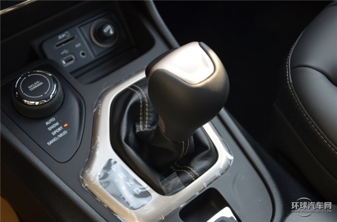 2016款 2.4L 專業(yè)版+智能包