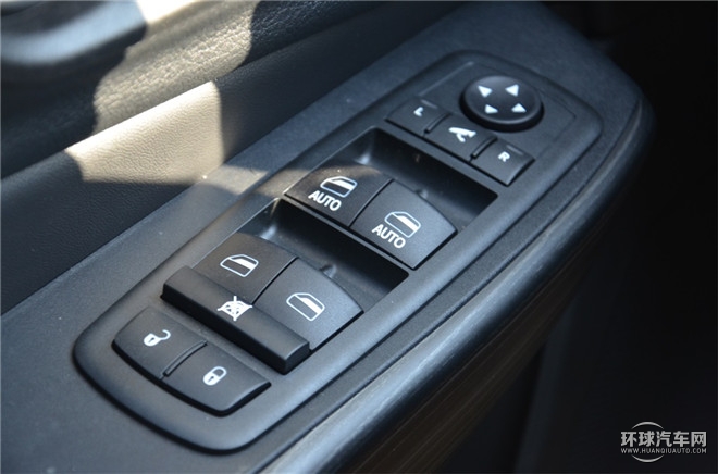 2016款 2.4L 專業(yè)版+智能包