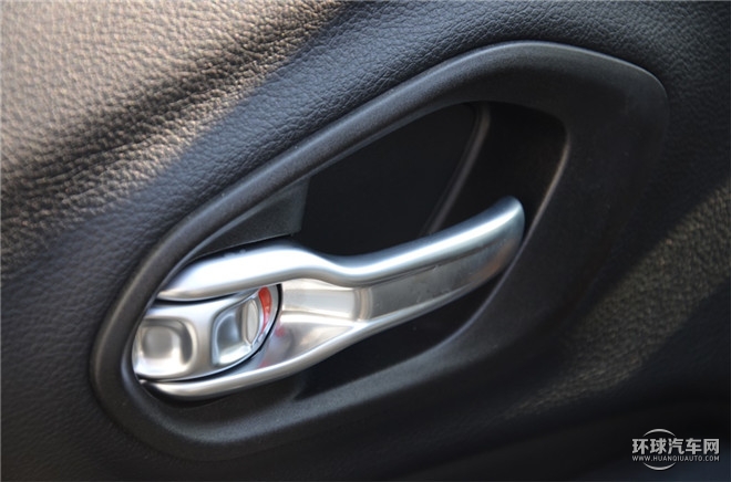 2016款 2.4L 專業版+智能包