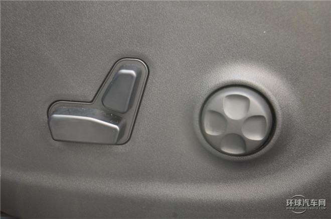 2016款 2.4L 專業版+智能包