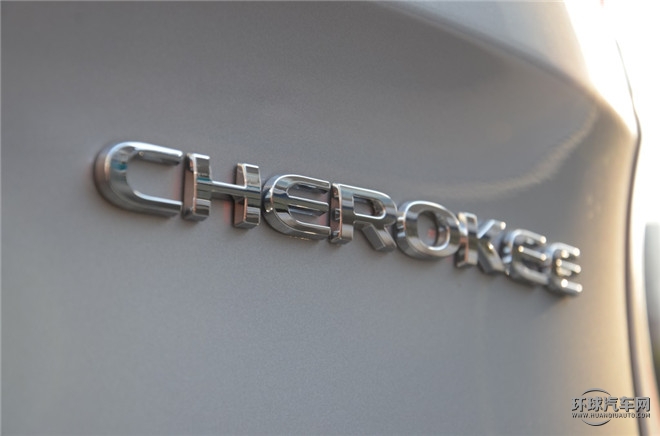 2016款 2.4L 專業(yè)版+智能包