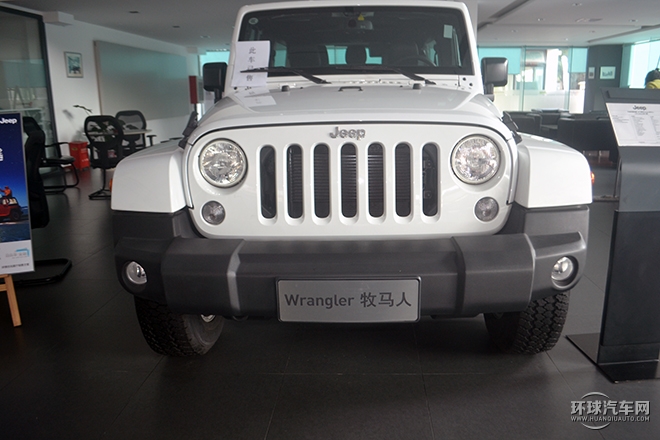 2015款 3.0L 四門舒享版 Sahara