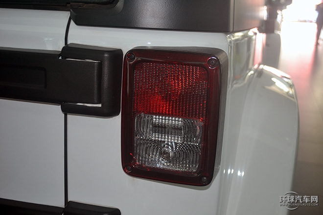 2015款 3.6L 四門舒享版 Rubicon