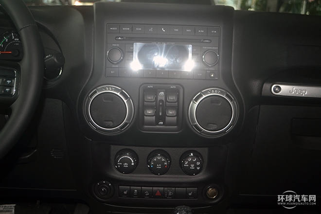 2015款 3.6L 四門舒享版 Rubicon