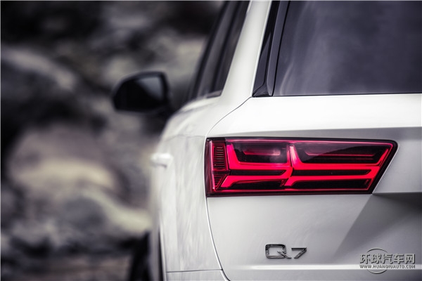 全新奧迪Q7“偉大，不止”成都至臥龍試駕