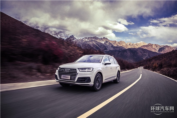 全新奧迪Q7“偉大，不止”臥龍至丹巴試駕