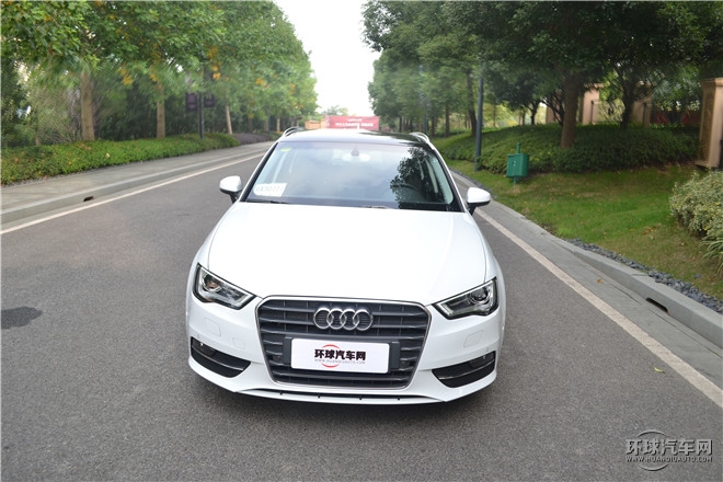 2015款 Limousine 40 TFSI 自動舒適型