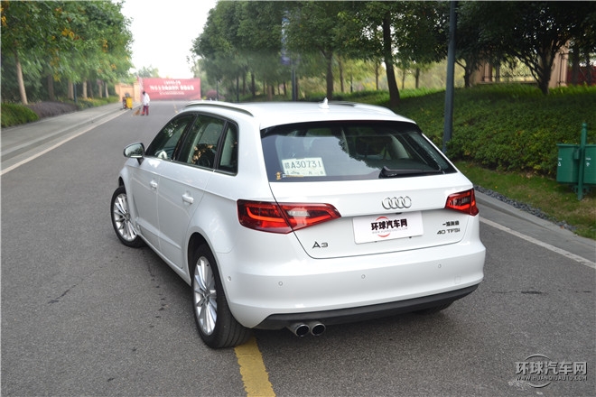 2015款 Limousine 40 TFSI 自動(dòng)舒適型