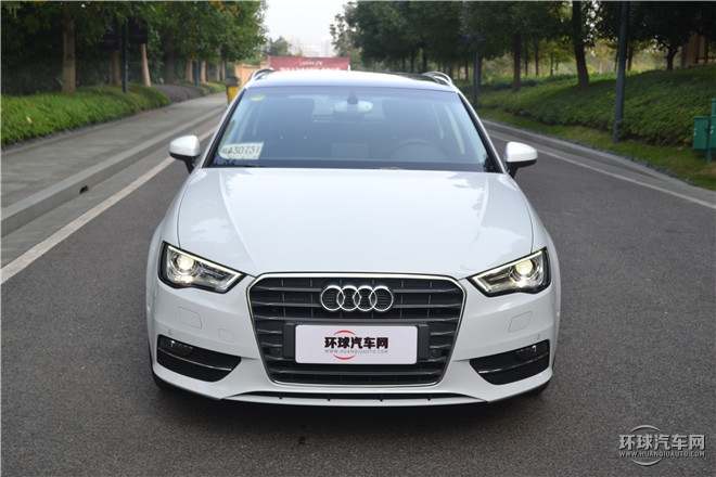 2015款 Limousine 40 TFSI 自動舒適型