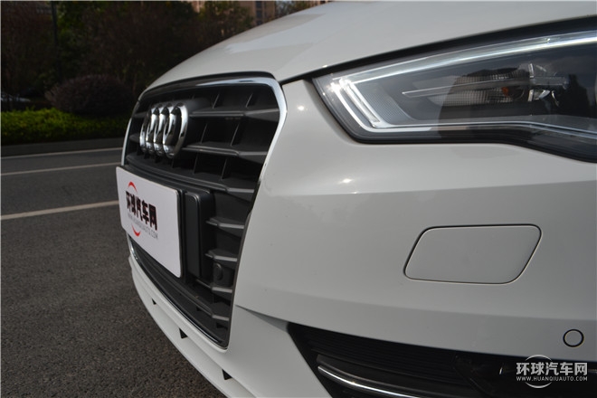 2015款 Limousine 40 TFSI 自動舒適型