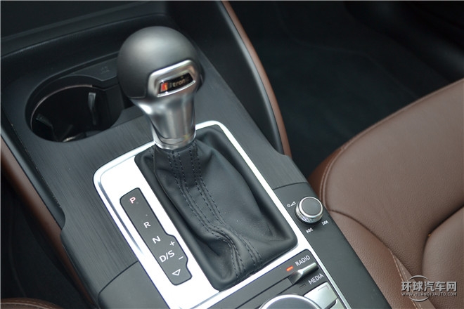 2015款 Limousine 40 TFSI 自動舒適型