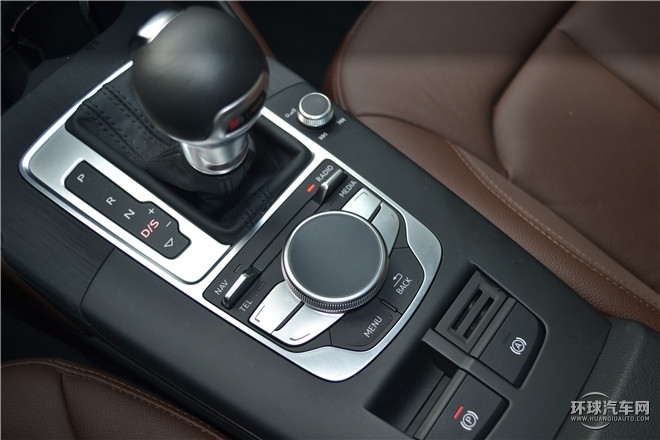 2015款 Limousine 40 TFSI 自動(dòng)舒適型