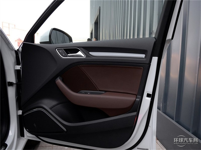 2015款 Limousine 40 TFSI 自動(dòng)舒適型