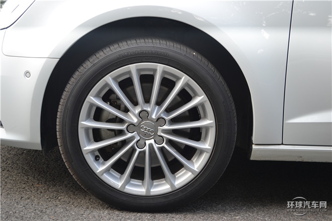 2015款 Limousine 40 TFSI 自動舒適型