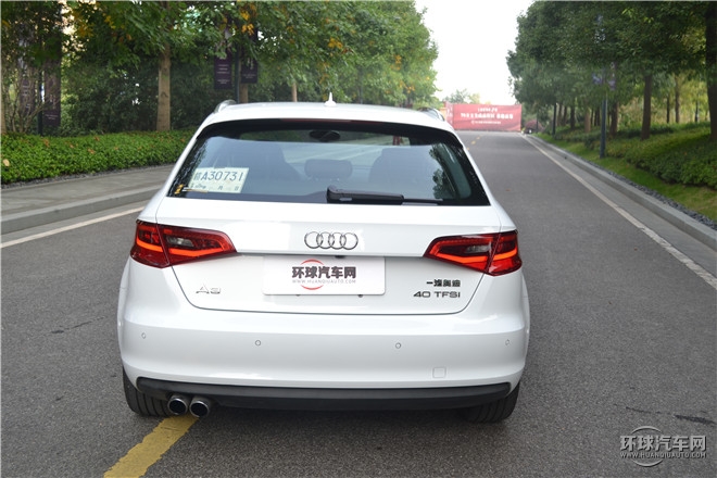 2015款 Limousine 40 TFSI 自動豪華型