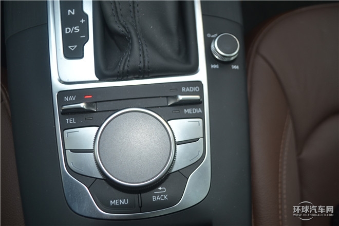 2015款 Limousine 40 TFSI 自動(dòng)豪華型