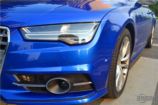 2016款 4.0 TFSI quattro