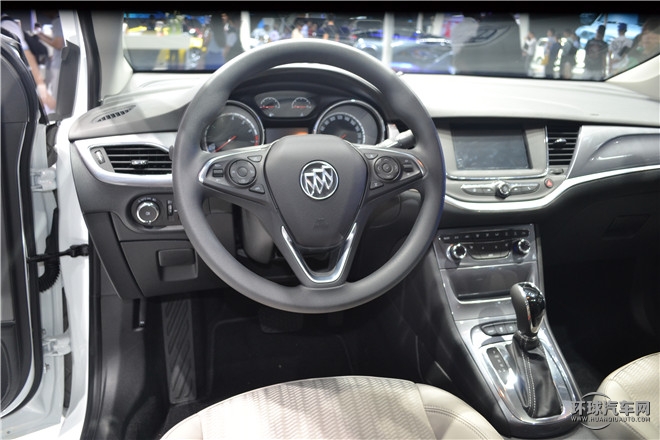 2016款 轎跑 15S 自動領先型