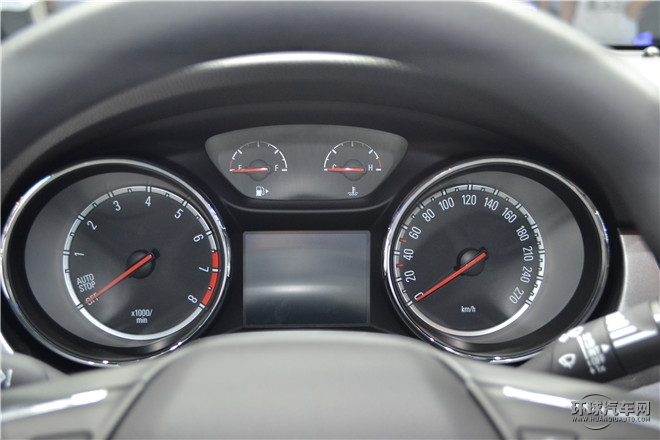 2016款 轎跑 15S 自動領先型