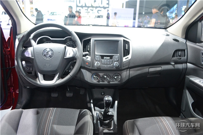 2016款 1.4T 手動致酷型