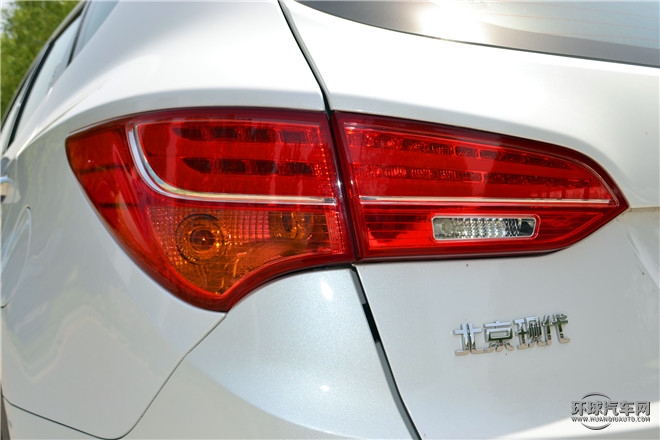 2.4L 自動(dòng)四驅(qū)智能型 5座