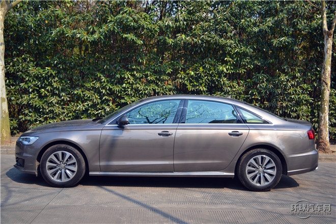 2016款 30 FSI 舒適型