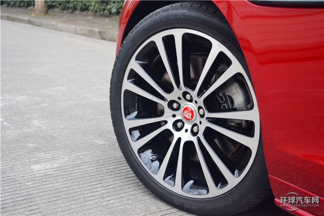 XF 3.0T 兩驅R-Sport運動版