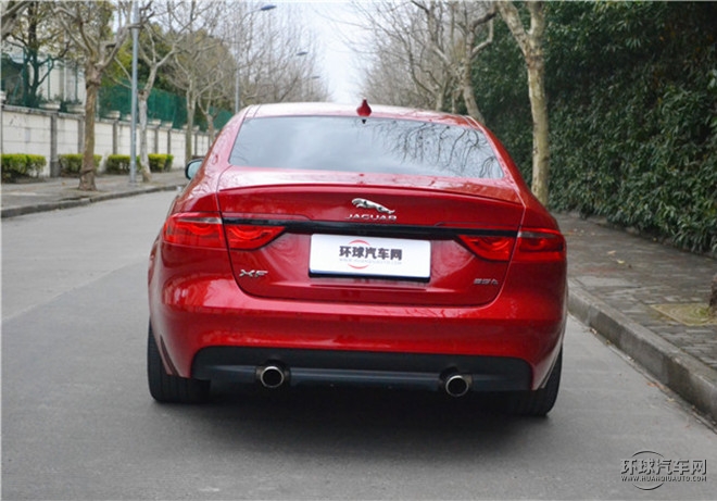 XF 3.0T 兩驅(qū)R-Sport運(yùn)動(dòng)版